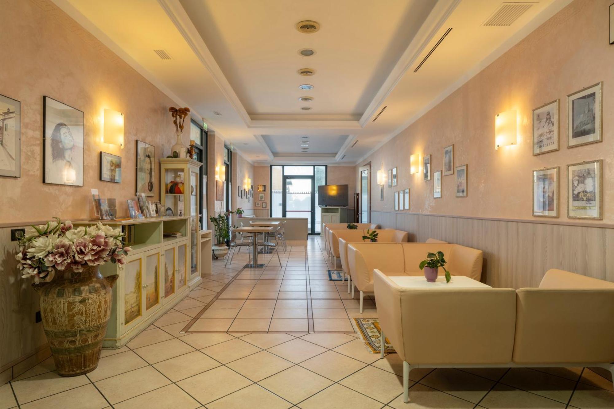 Hotel Mondial Porto Recanati Ngoại thất bức ảnh