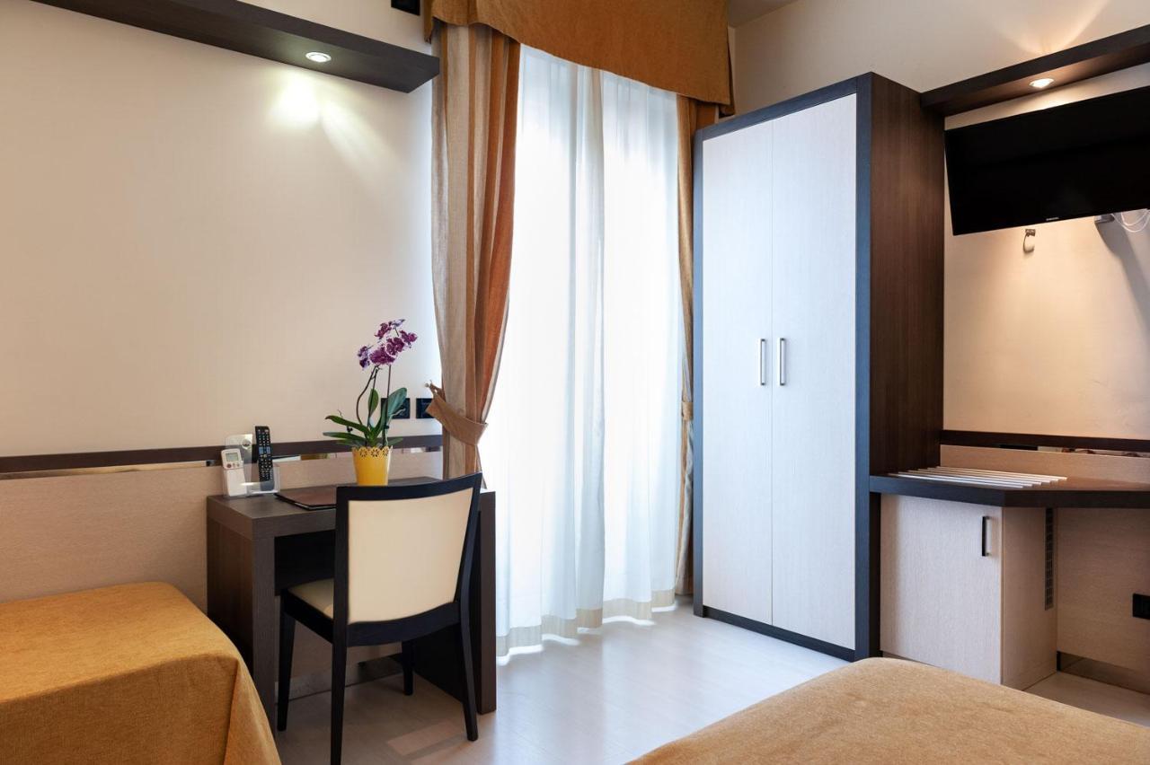 Hotel Mondial Porto Recanati Ngoại thất bức ảnh
